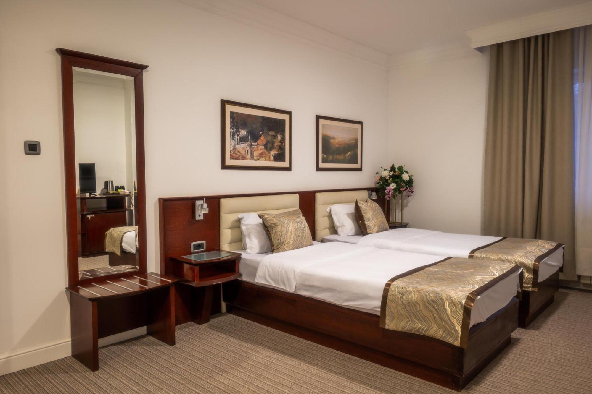 Hotel Mio City Kula Luaran gambar