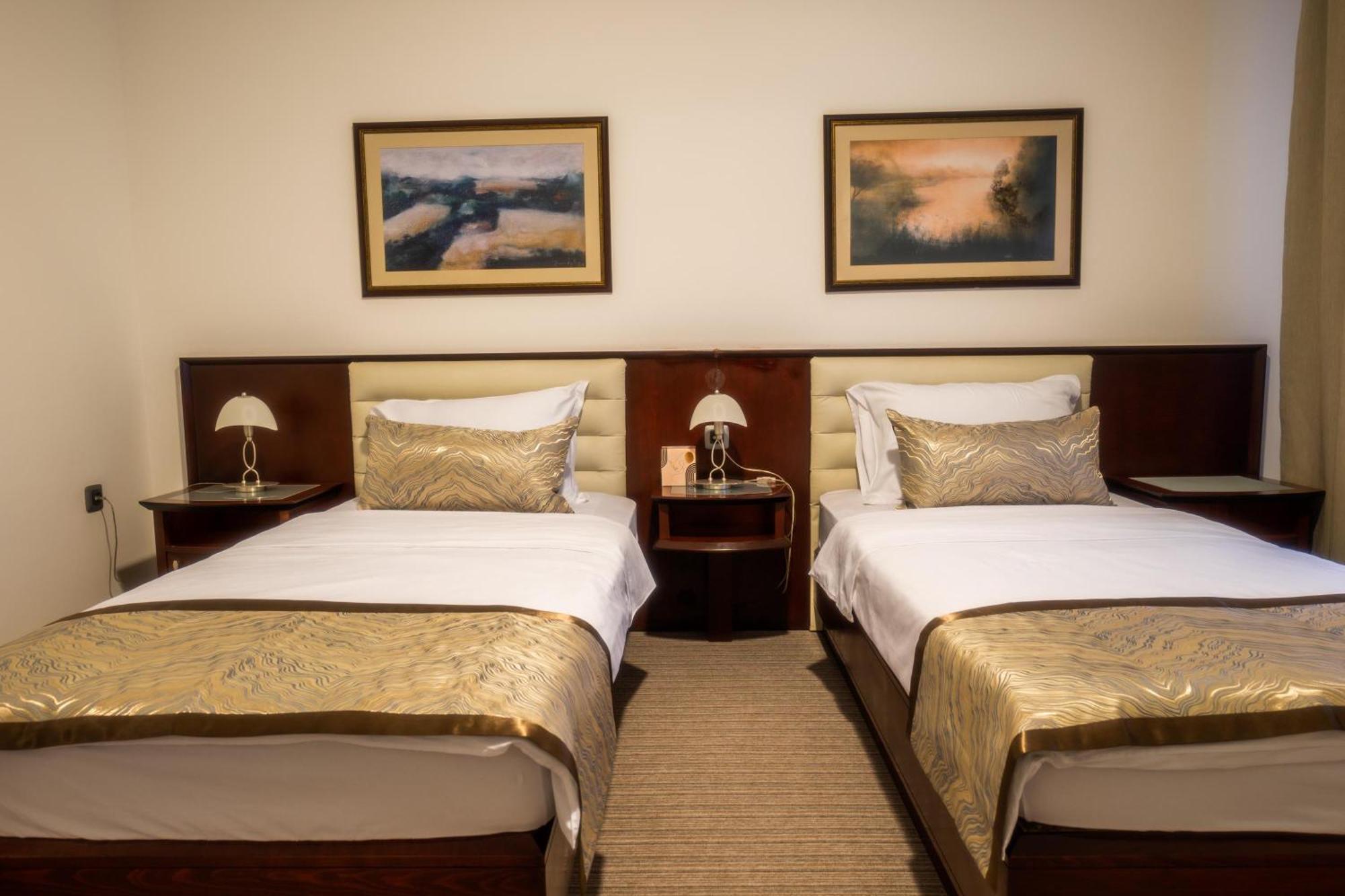 Hotel Mio City Kula Luaran gambar