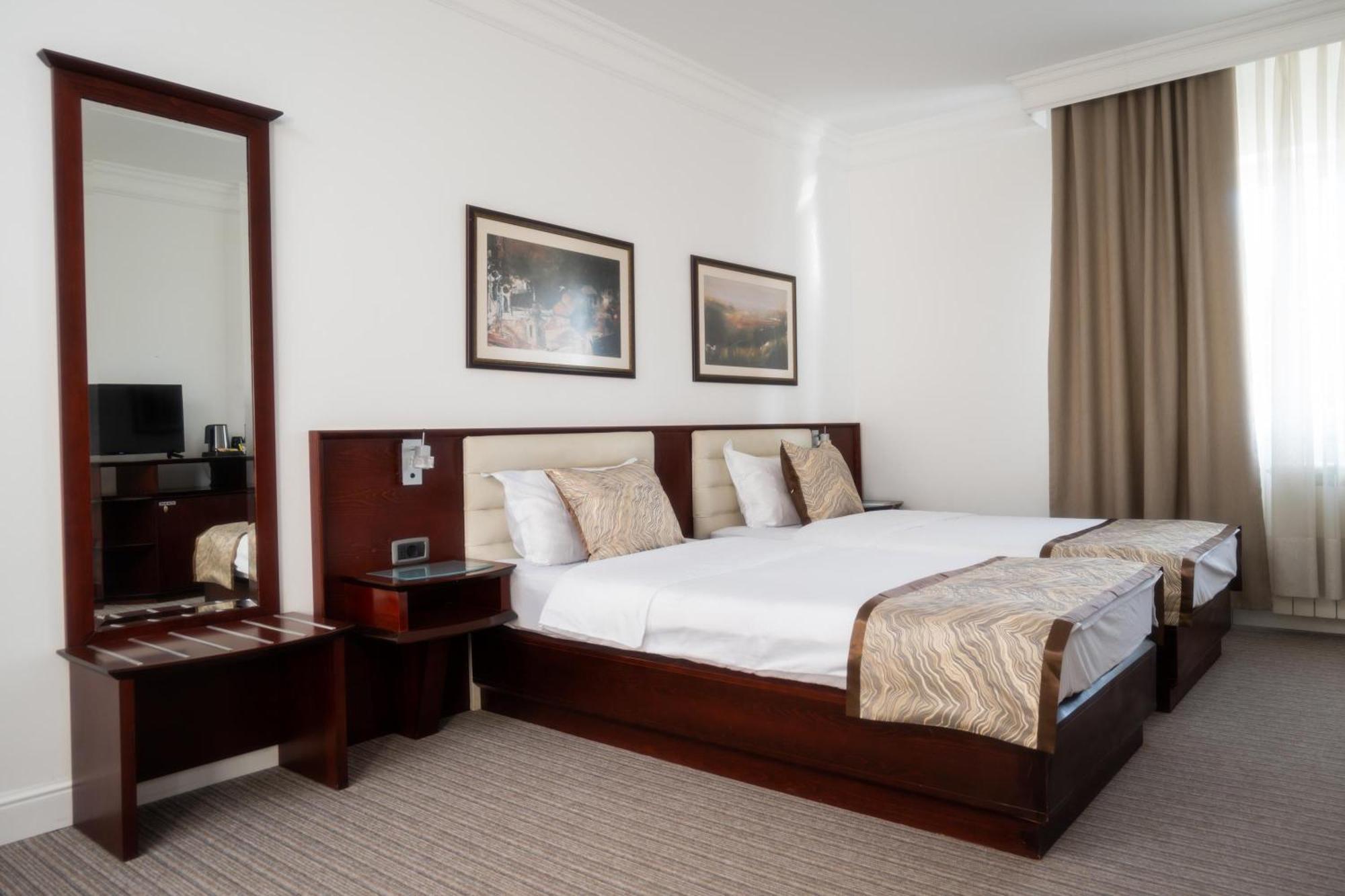 Hotel Mio City Kula Luaran gambar